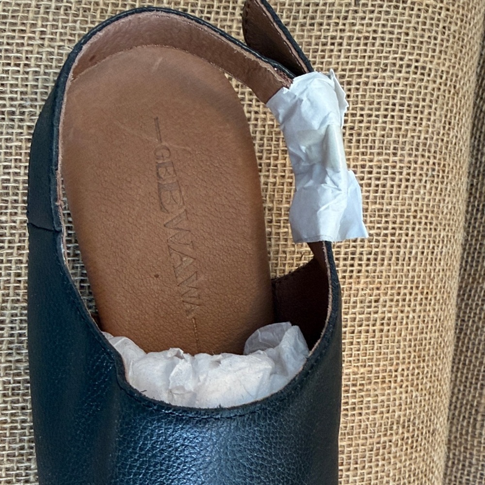 GEEWAWA Black Leather Women's Mules, never worn, size 10 - Picture 2 of 5